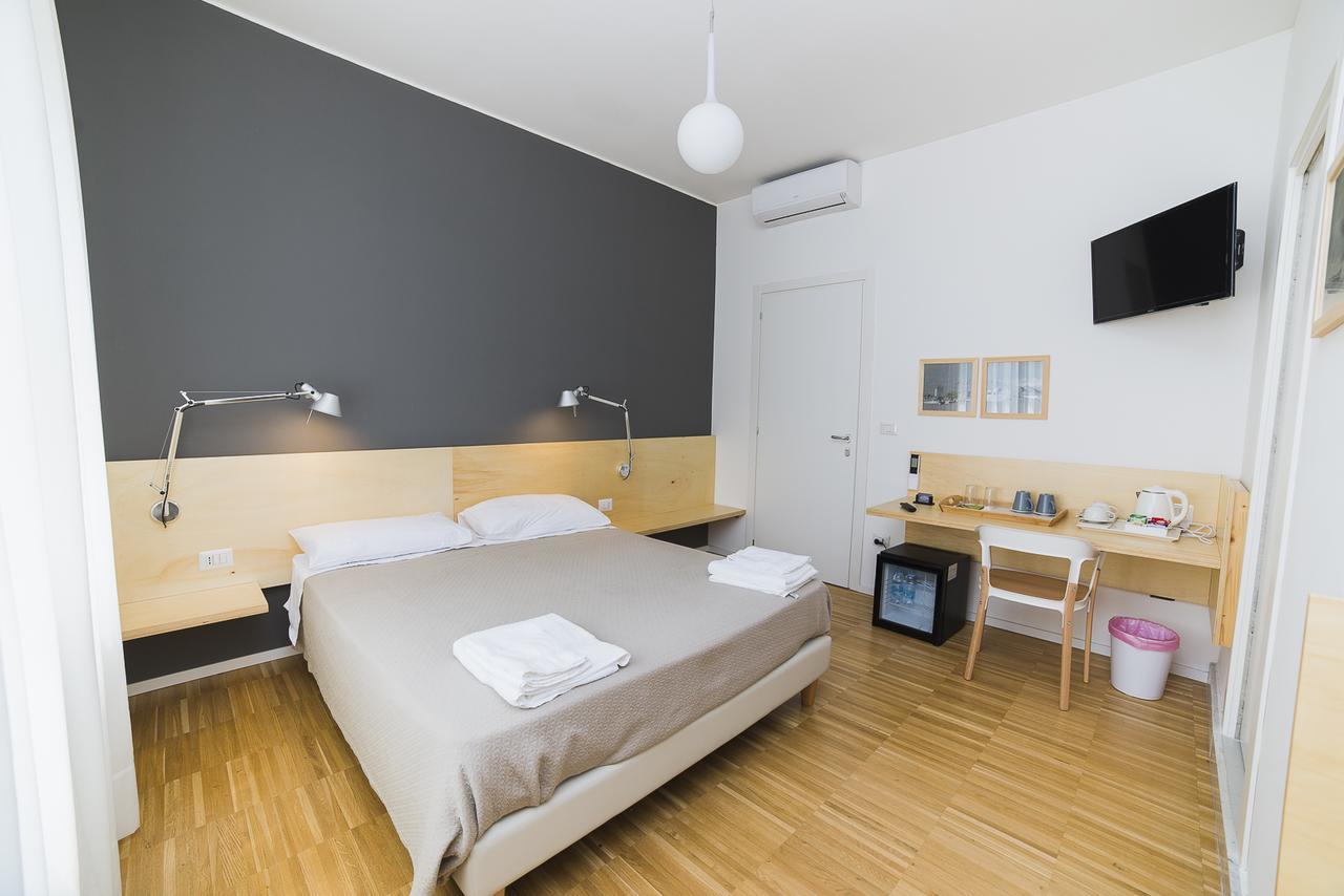 Bed and Breakfast Le Stanze Di Piazza Dei Martiri à Naples Extérieur photo