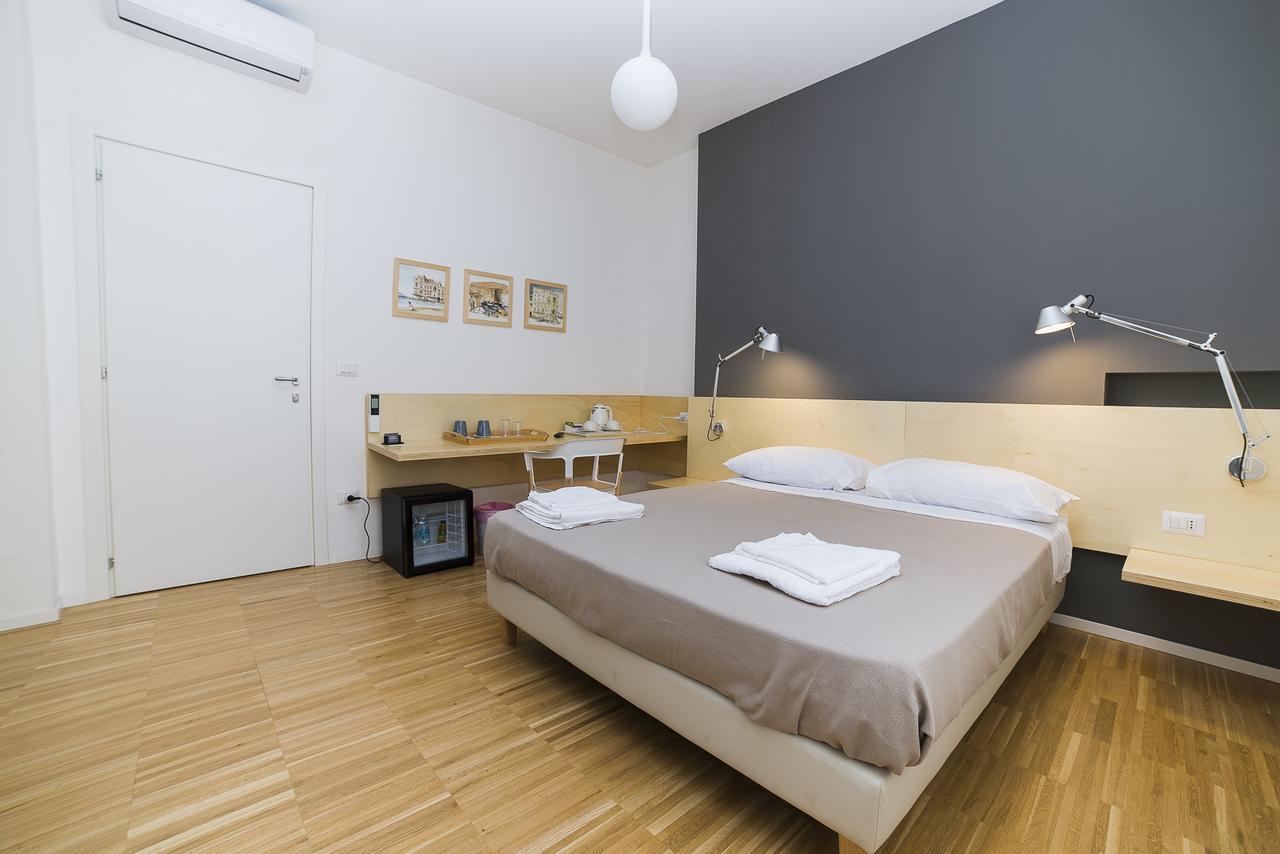 Bed and Breakfast Le Stanze Di Piazza Dei Martiri à Naples Extérieur photo