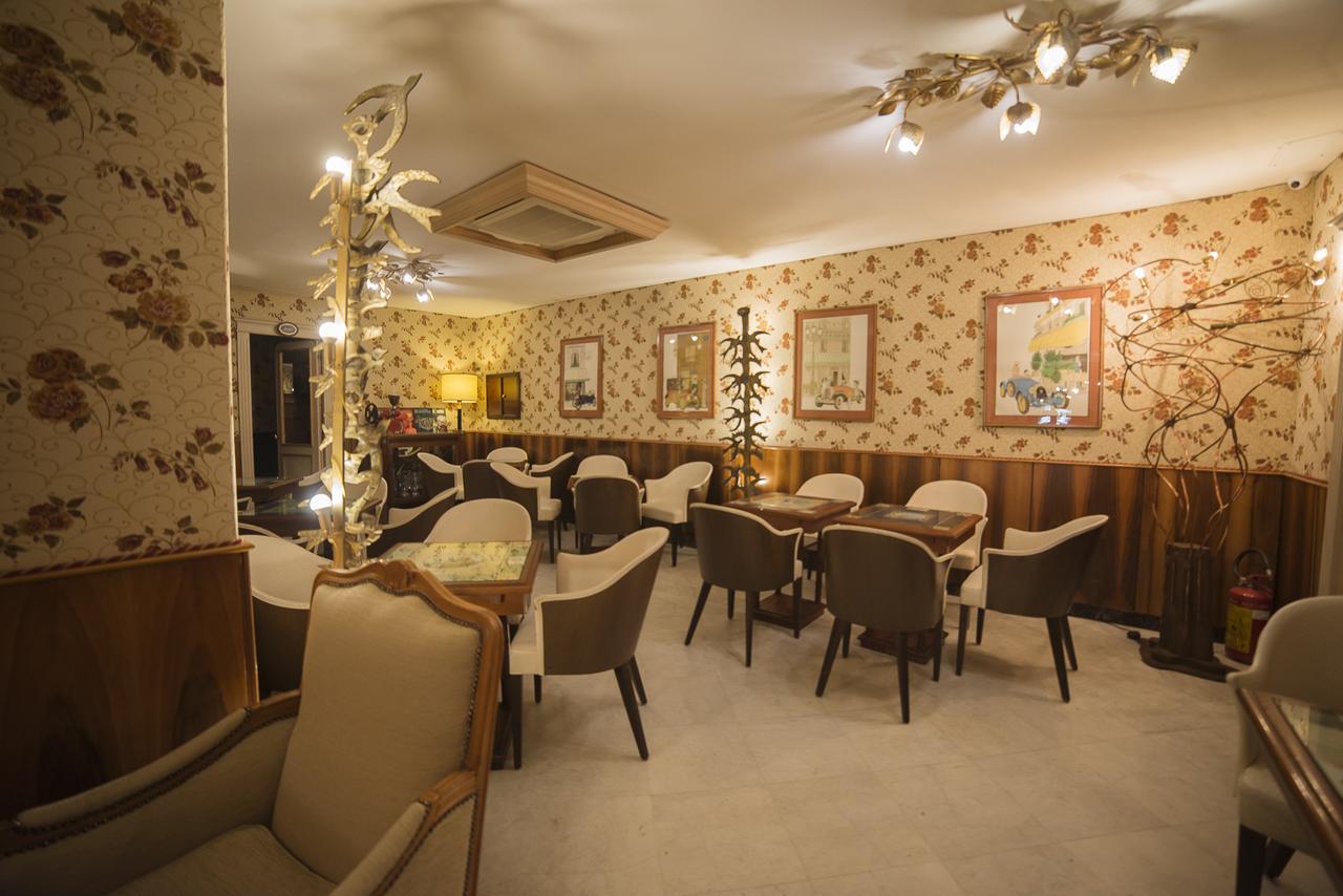 Bed and Breakfast Le Stanze Di Piazza Dei Martiri à Naples Extérieur photo