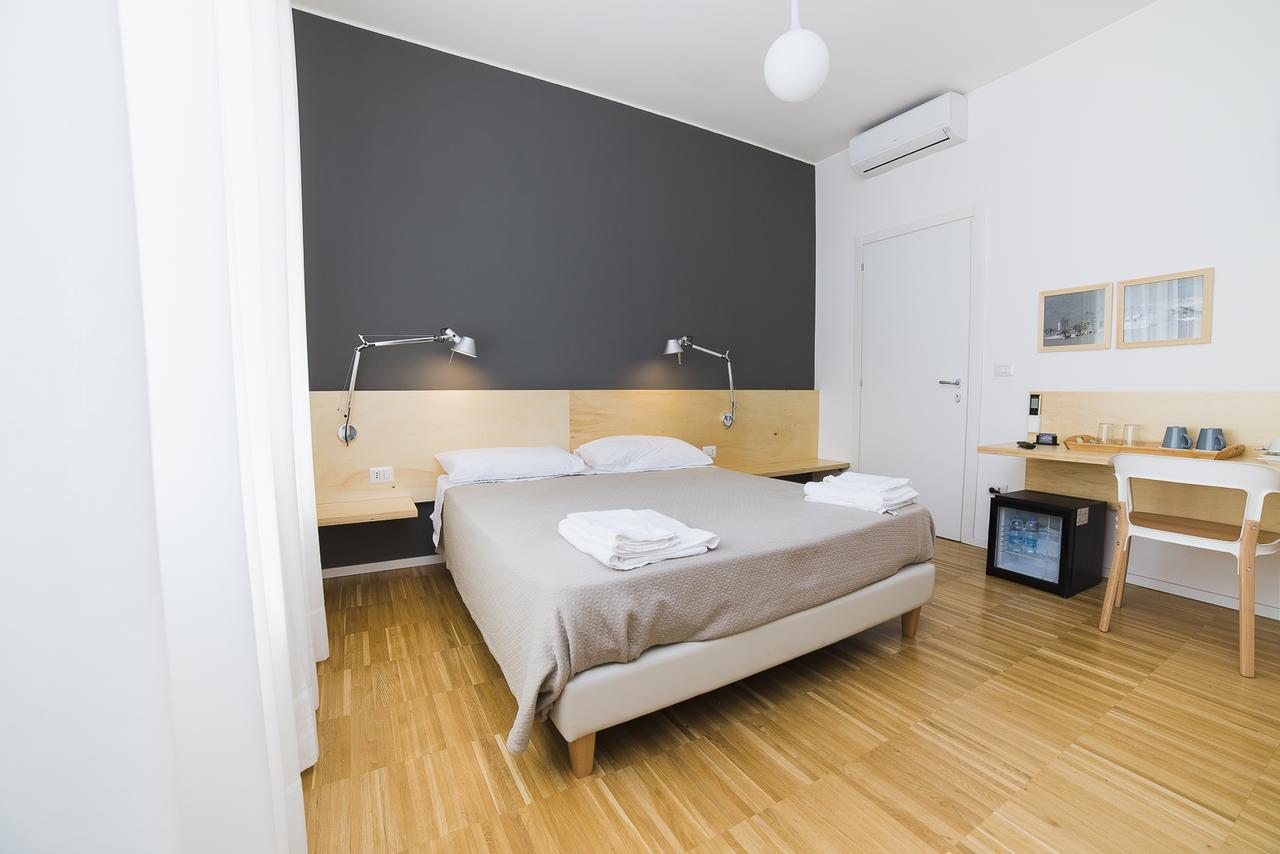 Bed and Breakfast Le Stanze Di Piazza Dei Martiri à Naples Extérieur photo