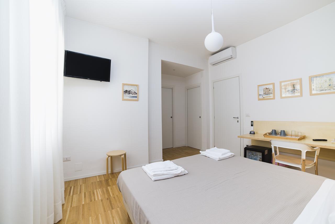 Bed and Breakfast Le Stanze Di Piazza Dei Martiri à Naples Extérieur photo