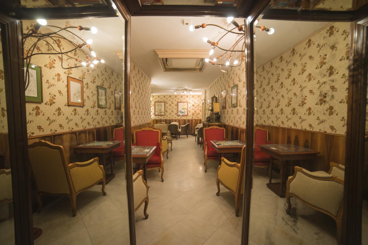 Bed and Breakfast Le Stanze Di Piazza Dei Martiri à Naples Extérieur photo