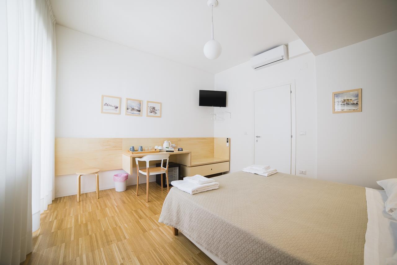 Bed and Breakfast Le Stanze Di Piazza Dei Martiri à Naples Extérieur photo