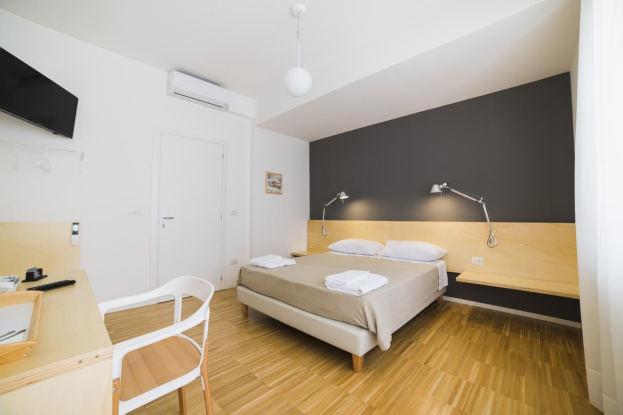 Bed and Breakfast Le Stanze Di Piazza Dei Martiri à Naples Extérieur photo