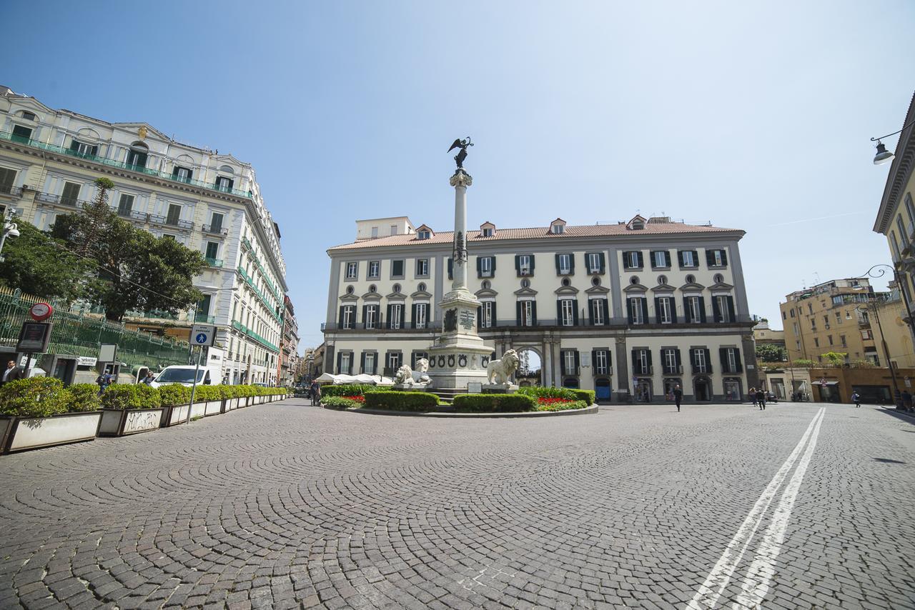 Bed and Breakfast Le Stanze Di Piazza Dei Martiri à Naples Extérieur photo