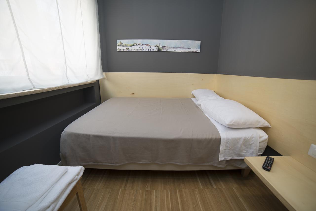 Bed and Breakfast Le Stanze Di Piazza Dei Martiri à Naples Extérieur photo