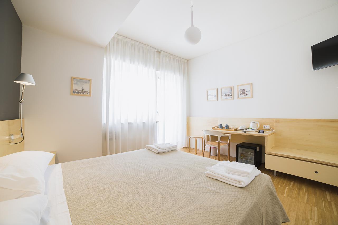 Bed and Breakfast Le Stanze Di Piazza Dei Martiri à Naples Extérieur photo