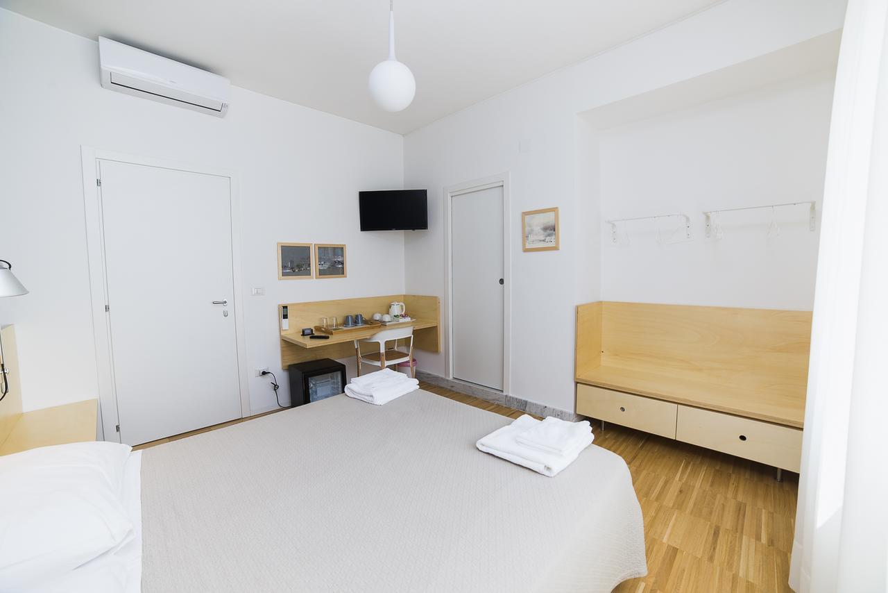 Bed and Breakfast Le Stanze Di Piazza Dei Martiri à Naples Extérieur photo