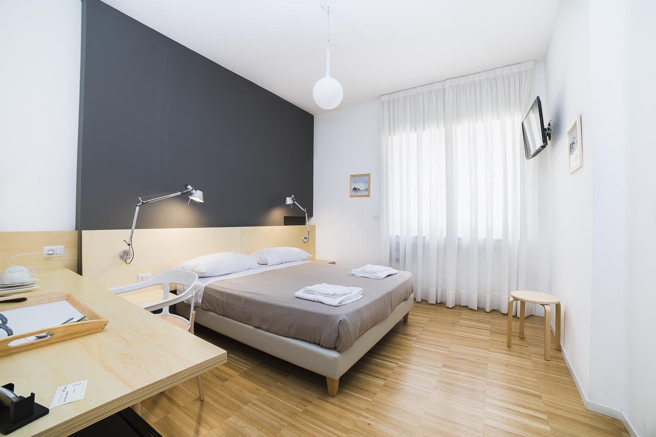 Bed and Breakfast Le Stanze Di Piazza Dei Martiri à Naples Extérieur photo
